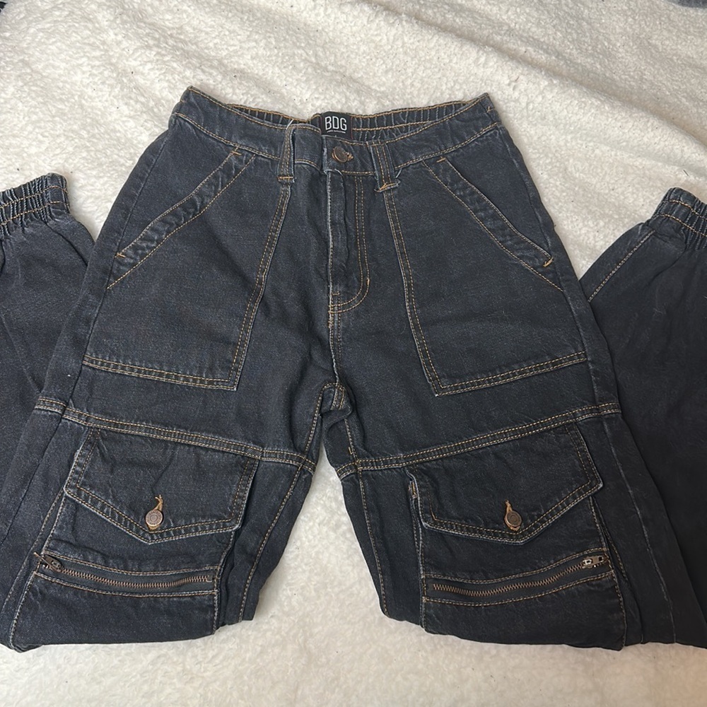 BDG Highwaisted Cargo🖤 - Picture 2 of 5